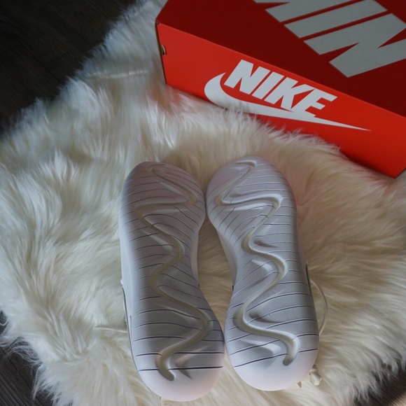 Nike Tessen running shoes white NWB training - Picture 7 of 7